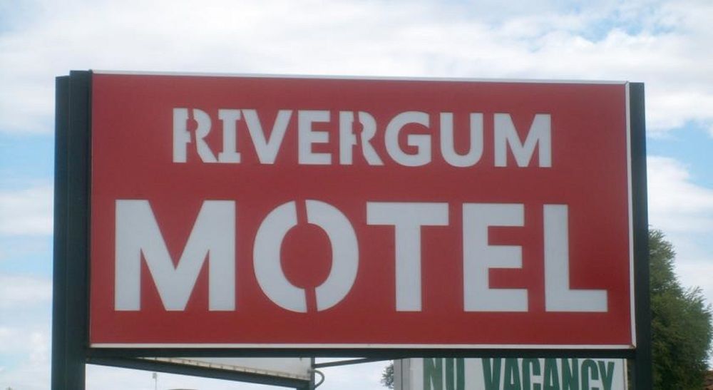 Rivergum Motel Ечука Екстериор снимка